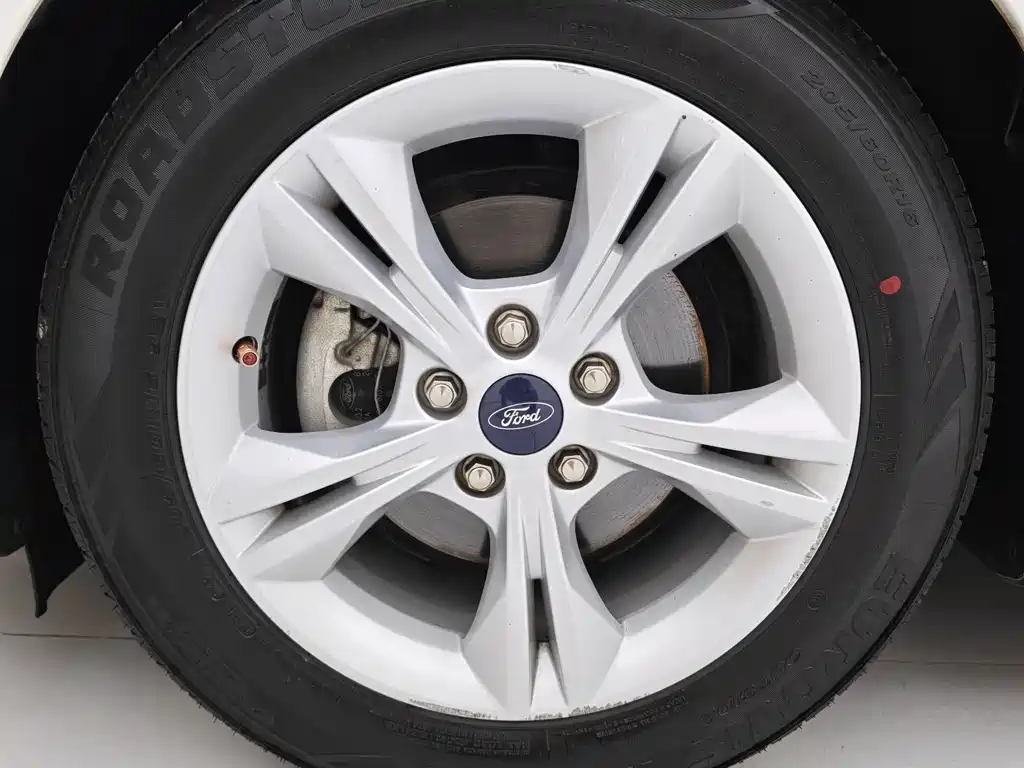 Ford Focus — миниатюра 18