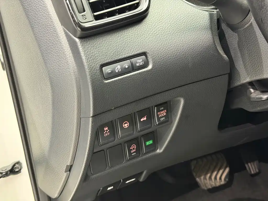 Nissan X-Trail — миниатюра 11