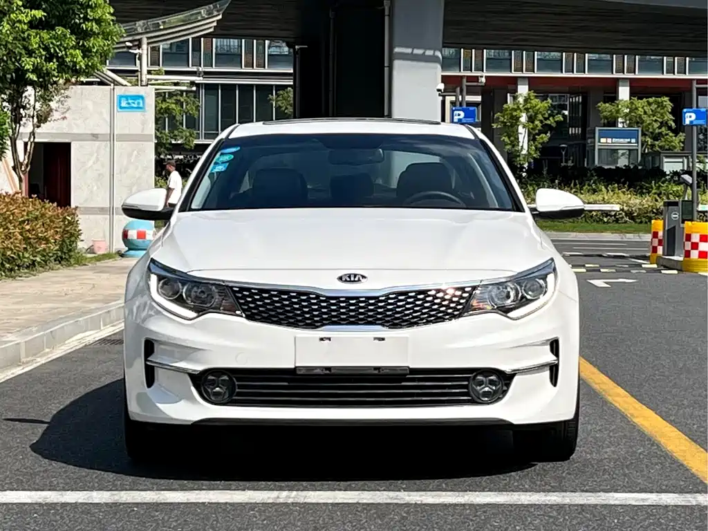 Kia K5 — миниатюра 2