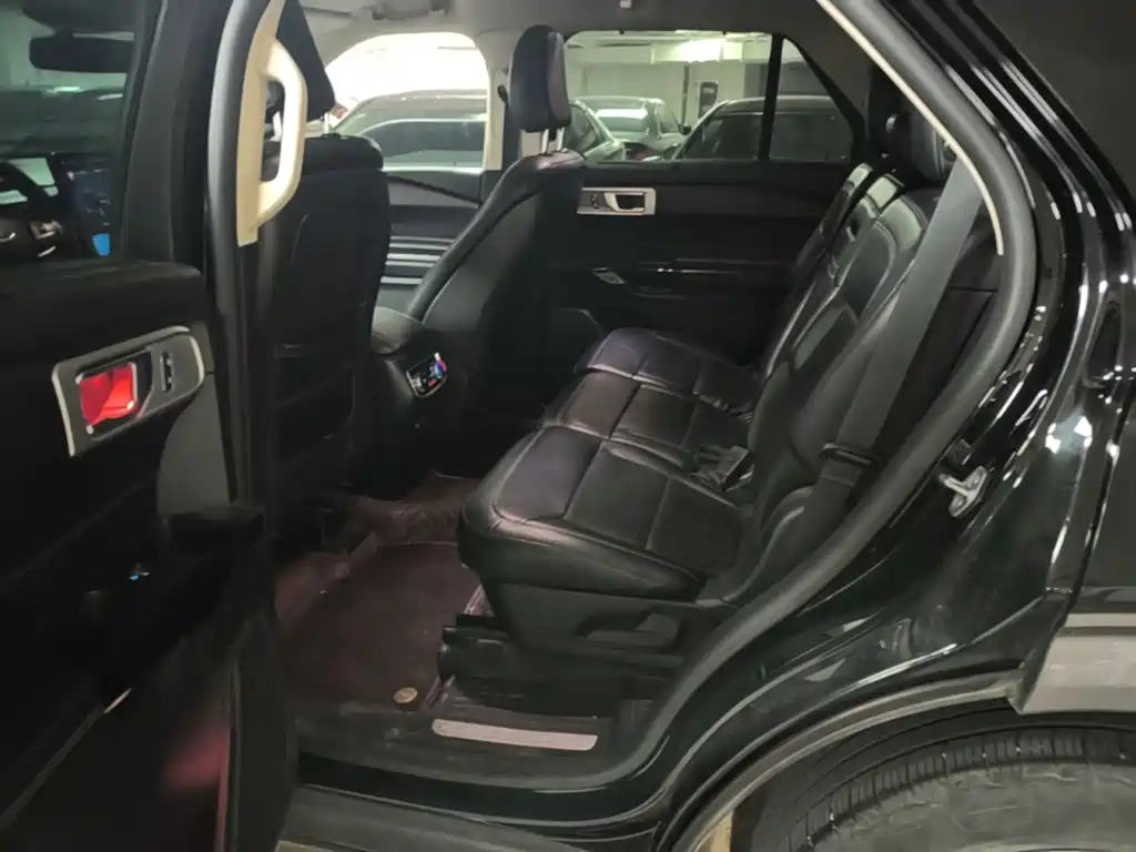 Ford Explorer — миниатюра 19
