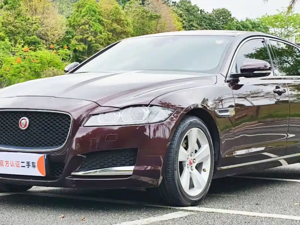 Jaguar XFL 2019