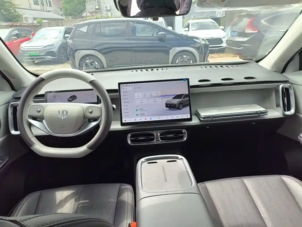 Leapmotor Leapmotor B10 — миниатюра 10
