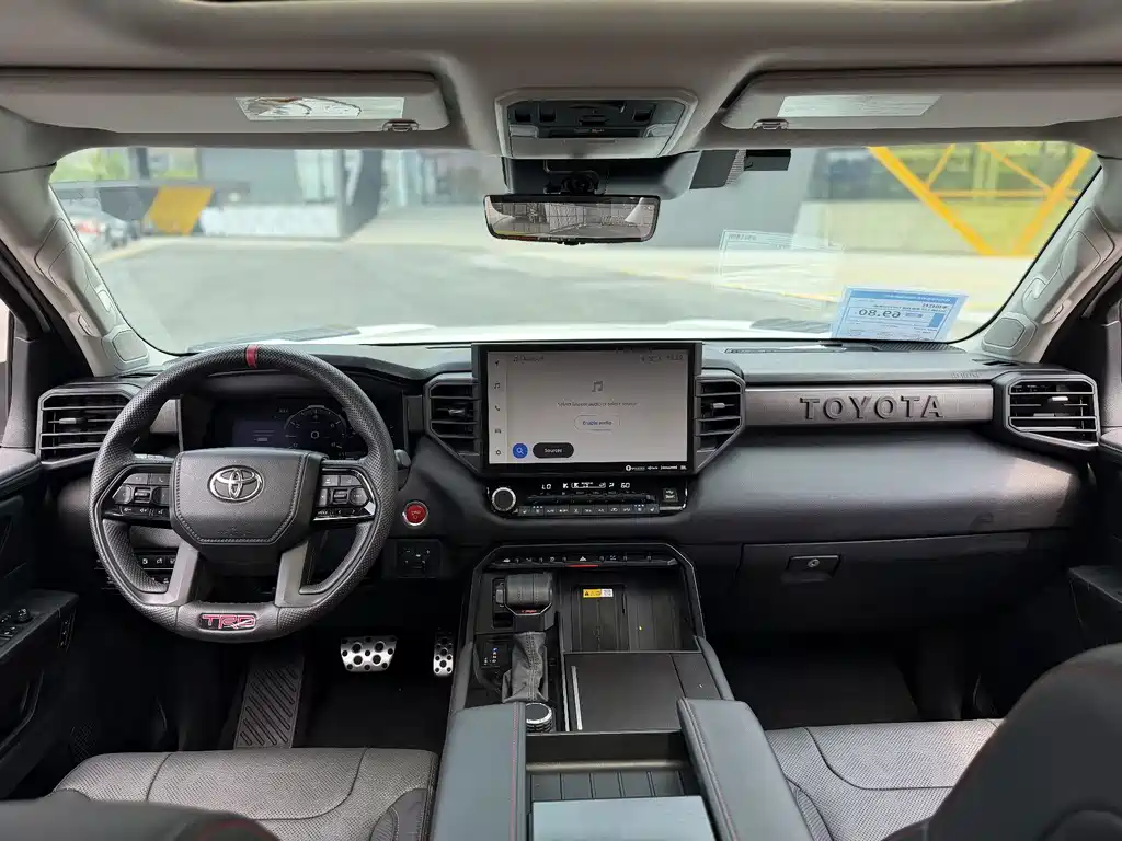 Toyota Sequoia — миниатюра 10