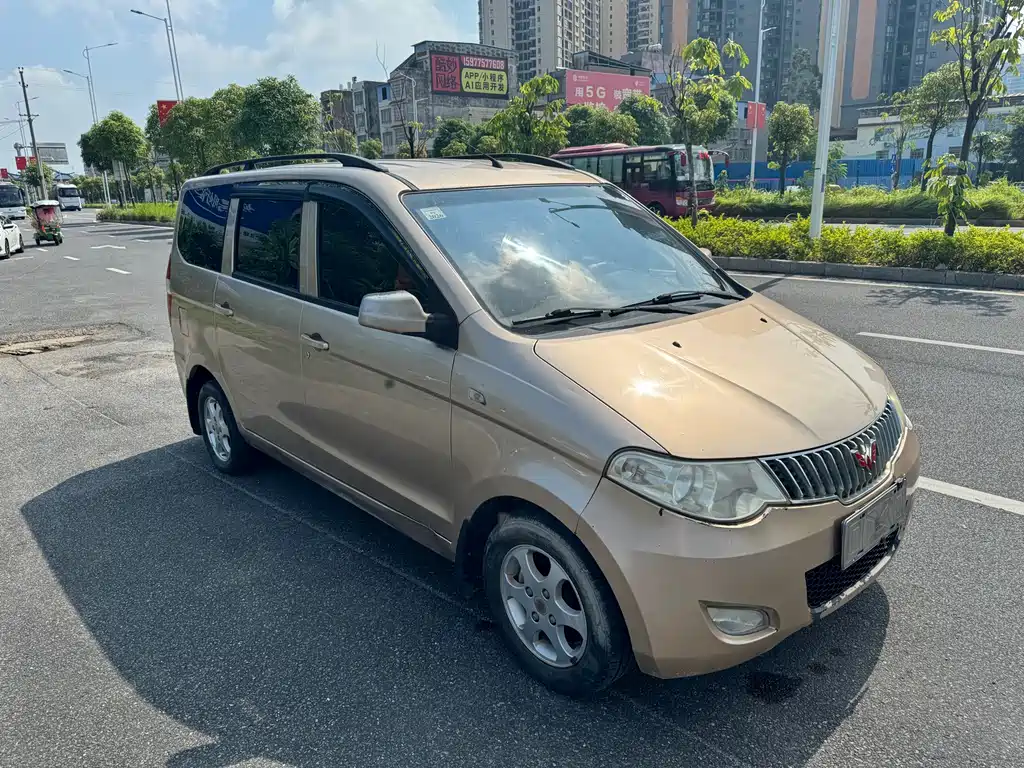 Wuling Hongguang — миниатюра 2