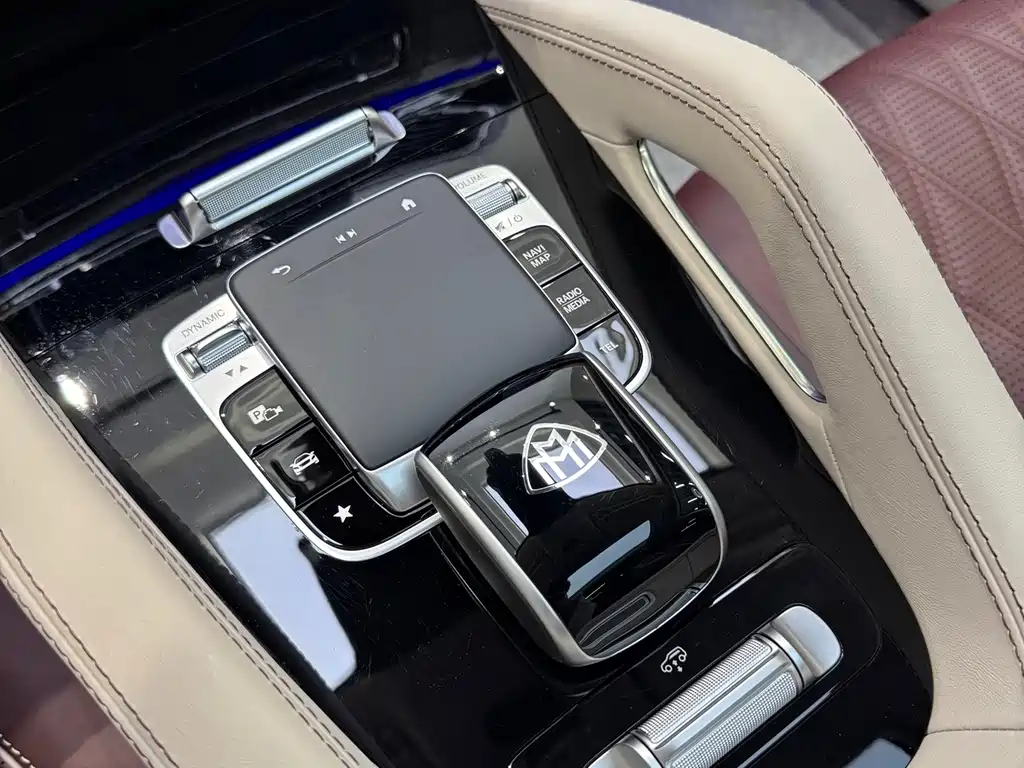 Mercedes-Benz GLS — миниатюра 12
