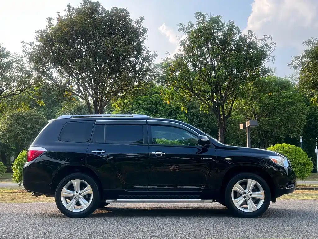 Toyota Highlander (Import) — миниатюра 4