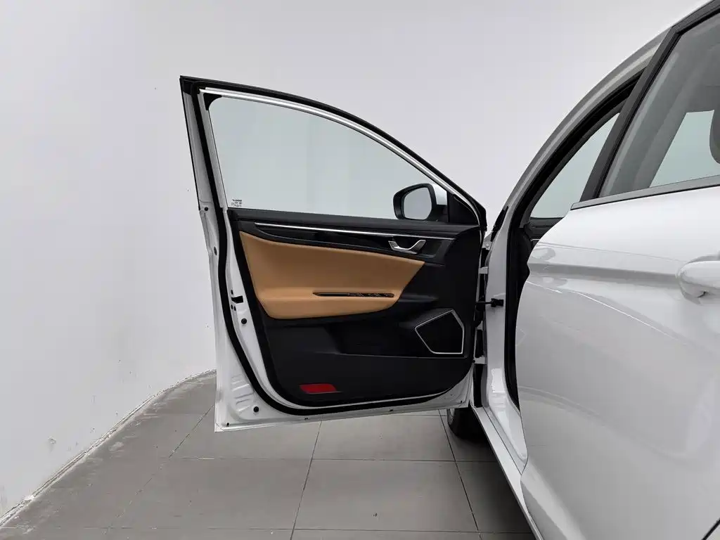 Geely Emgrand GL — миниатюра 8