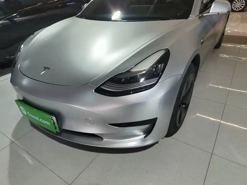 Tesla Model 3 — миниатюра 24