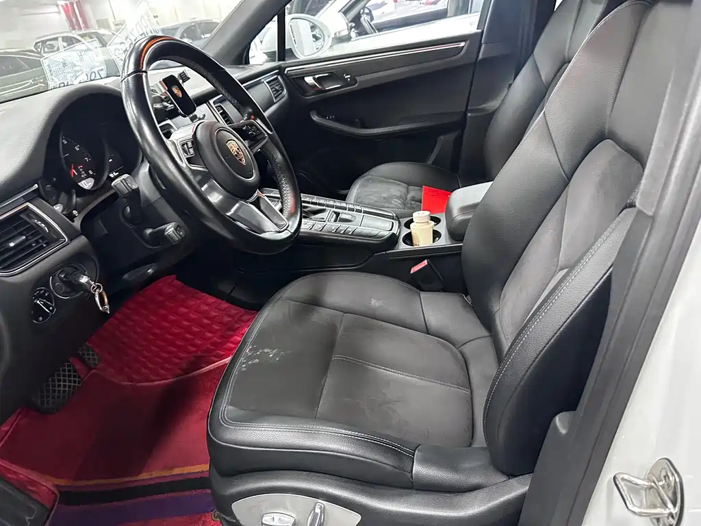 Porsche Macan — миниатюра 5