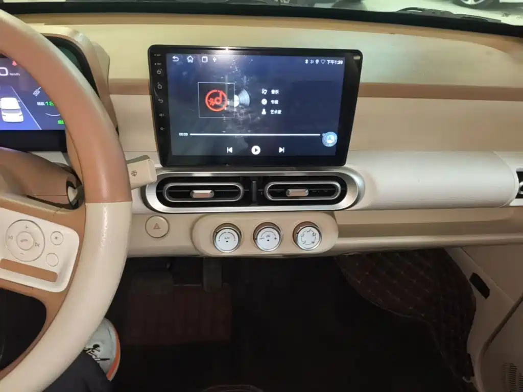 Wuling MINIEV — миниатюра 13