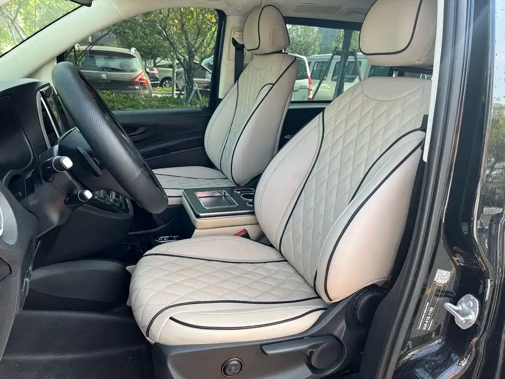 Mercedes-Benz Vito — миниатюра 14
