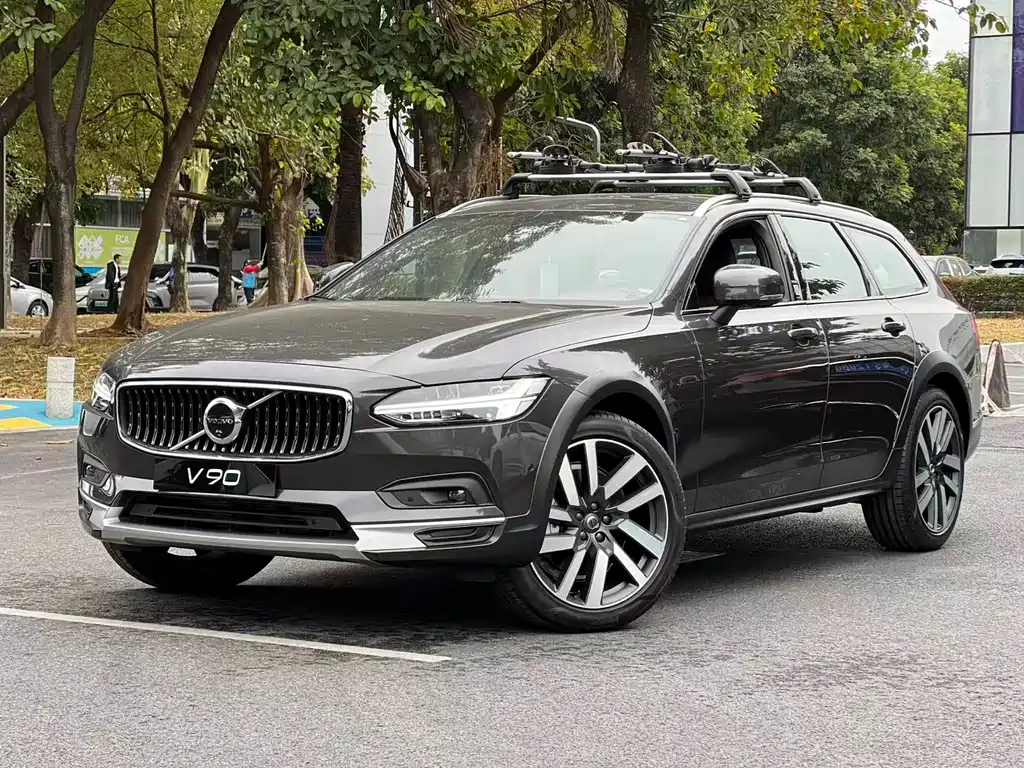 Volvo V90 0