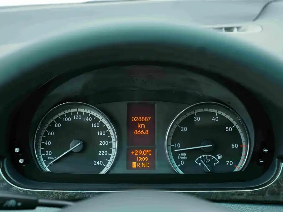 Mercedes-Benz Viano — миниатюра 35