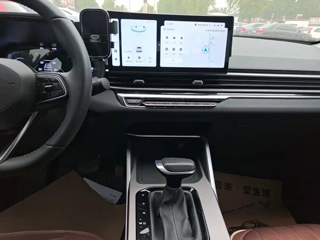 Geely Emgrand — миниатюра 13