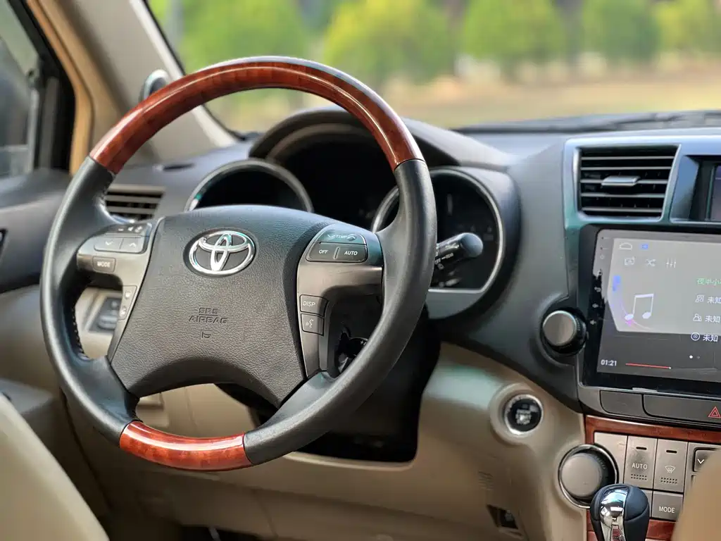 Toyota Highlander (Import) — миниатюра 15
