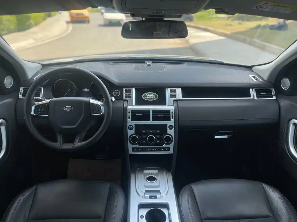 Land Rover Discovery Sport — миниатюра 18