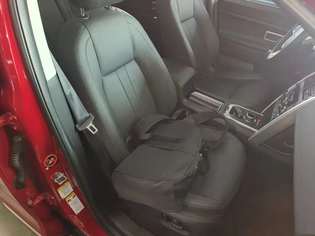 Land Rover Discovery Sport — миниатюра 25