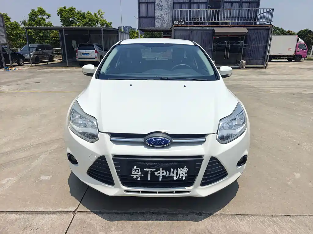 Ford Focus Hatchback 1.6L Auto Comfort Type, фото 2