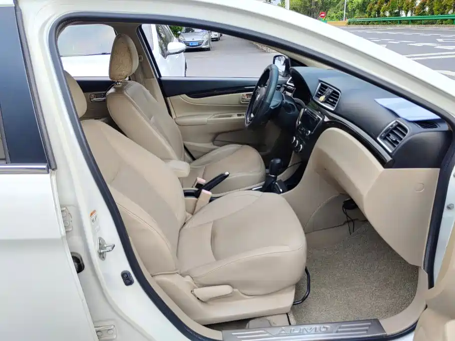 Suzuki Alivio — миниатюра 7