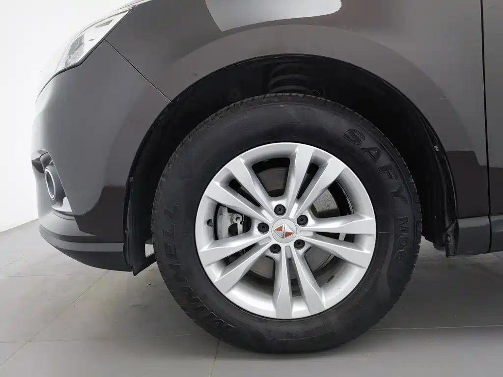 Borgward BX7 — миниатюра 17