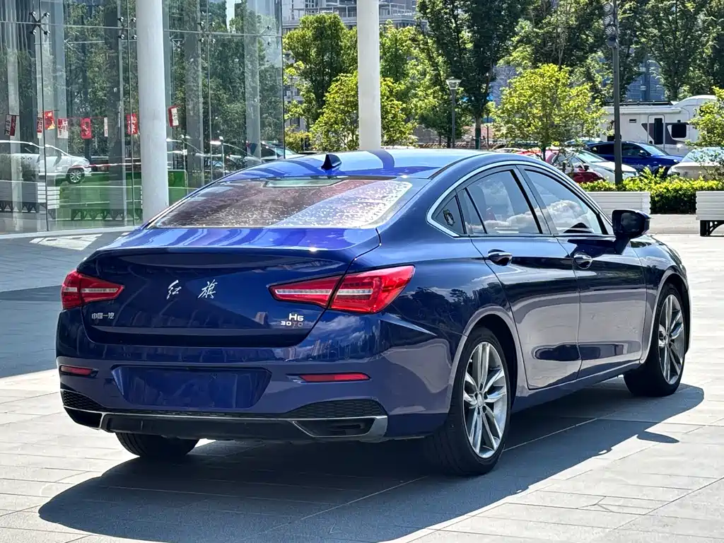 Hongqi Hongqi H5 — миниатюра 7