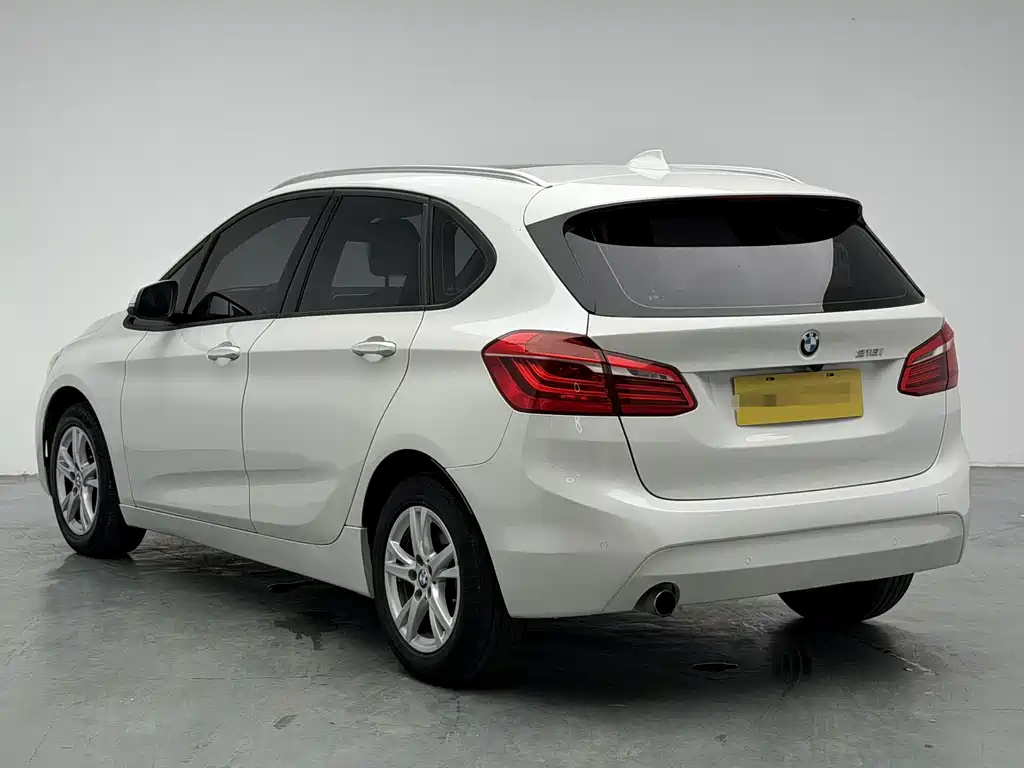 BMW 2 Series Active Tourer — миниатюра 4
