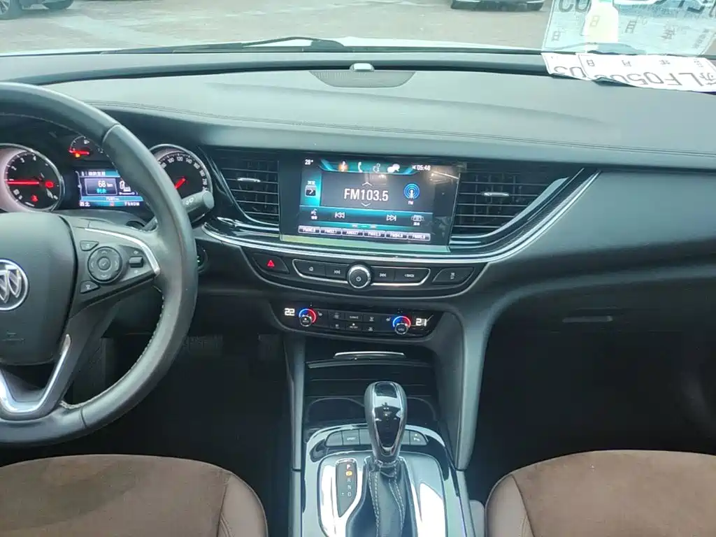 Buick Regal — миниатюра 13
