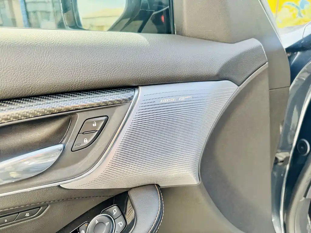 Cadillac CT5 — миниатюра 6