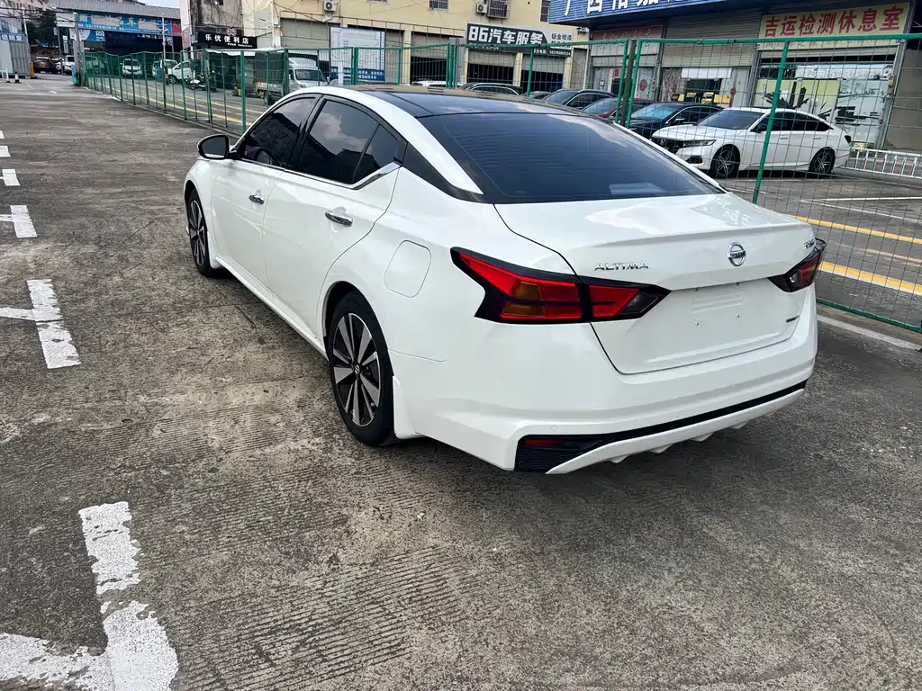 Nissan Teana — миниатюра 13