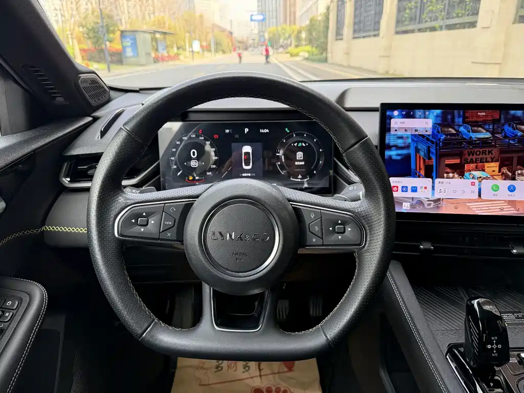 Lynk & Co 03 — миниатюра 12