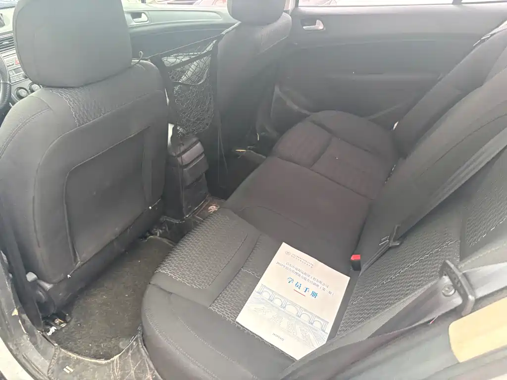 Peugeot 308 2014 1.6L MT
