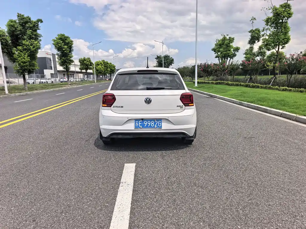 Volkswagen Polo — миниатюра 13