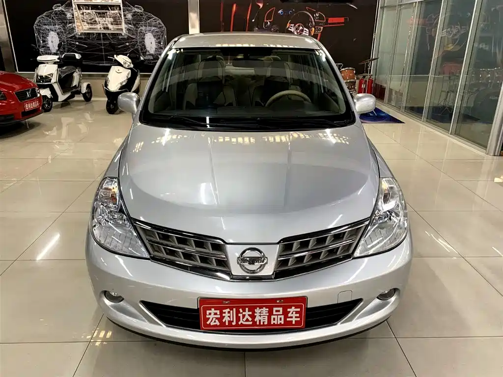 Nissan Tiida 2009
