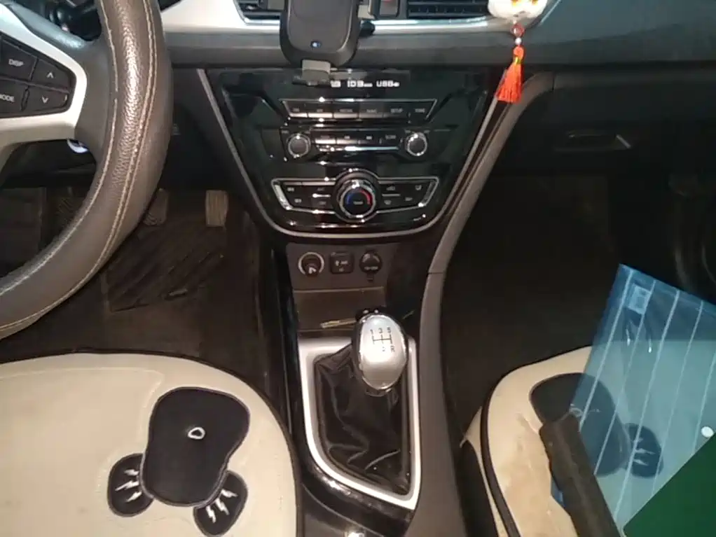 Changan V7 — миниатюра 14