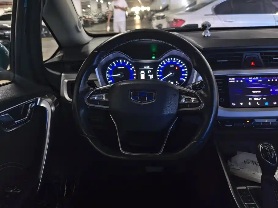 Geely Vision X3 — миниатюра 15