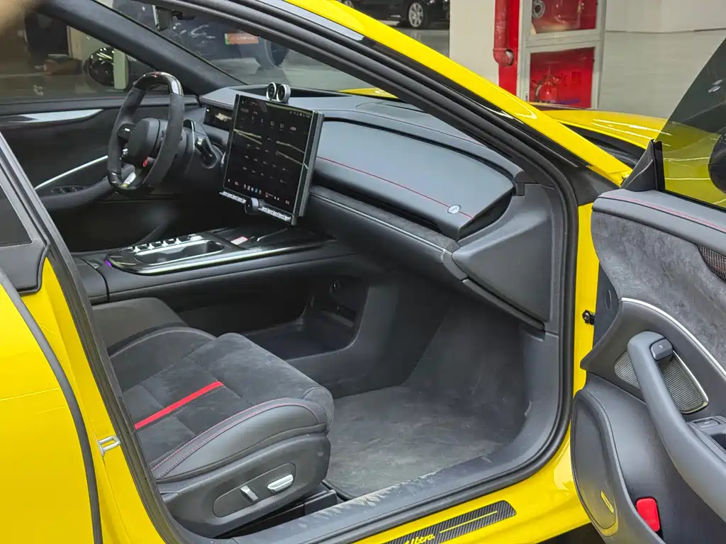 XIAOMI CAR XIAOMI SU7 ULTRA