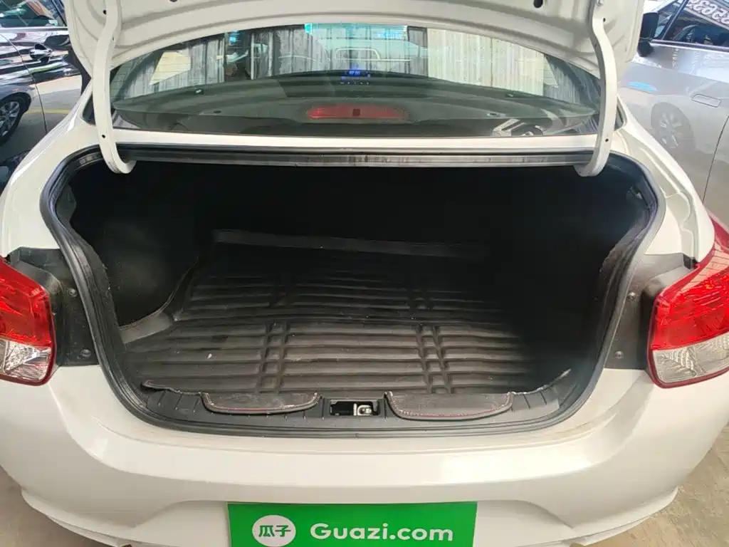 Hyundai Verna - фото 19