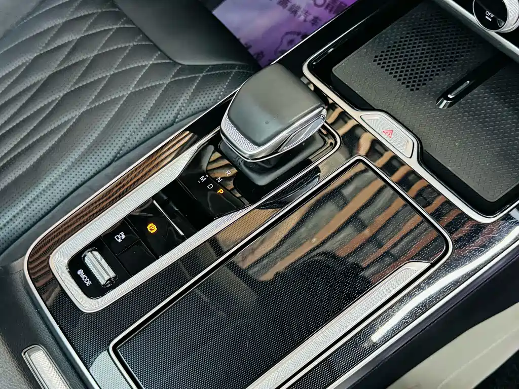 Hongqi Hongqi HS5 — миниатюра 10