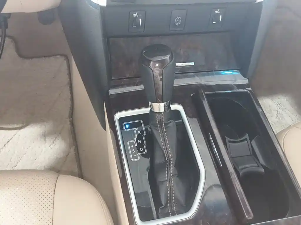 Toyota Camry — миниатюра 14
