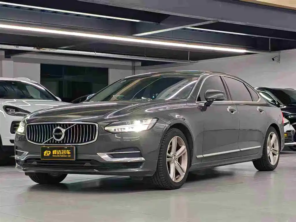 Купить Volvo S90