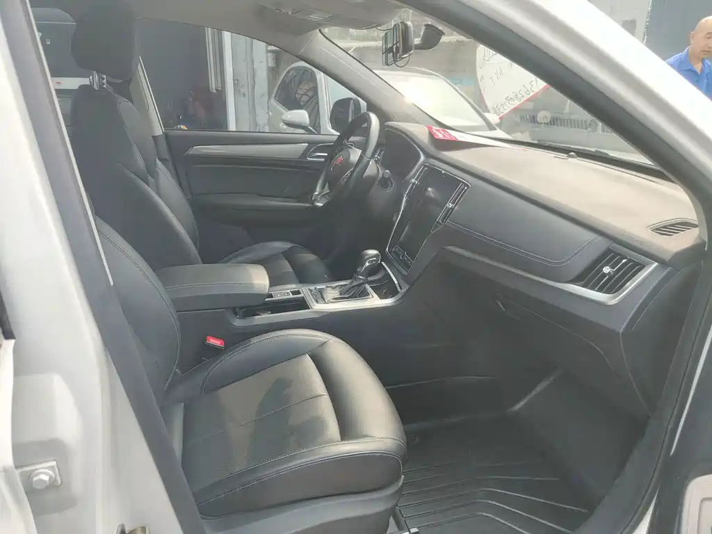 Roewe RX5 — миниатюра 13