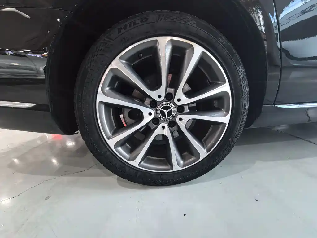 Mercedes-Benz E-Class — миниатюра 29