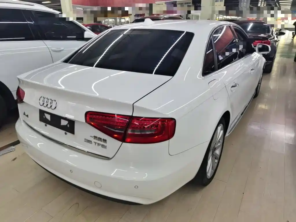 Audi A4L — миниатюра 7
