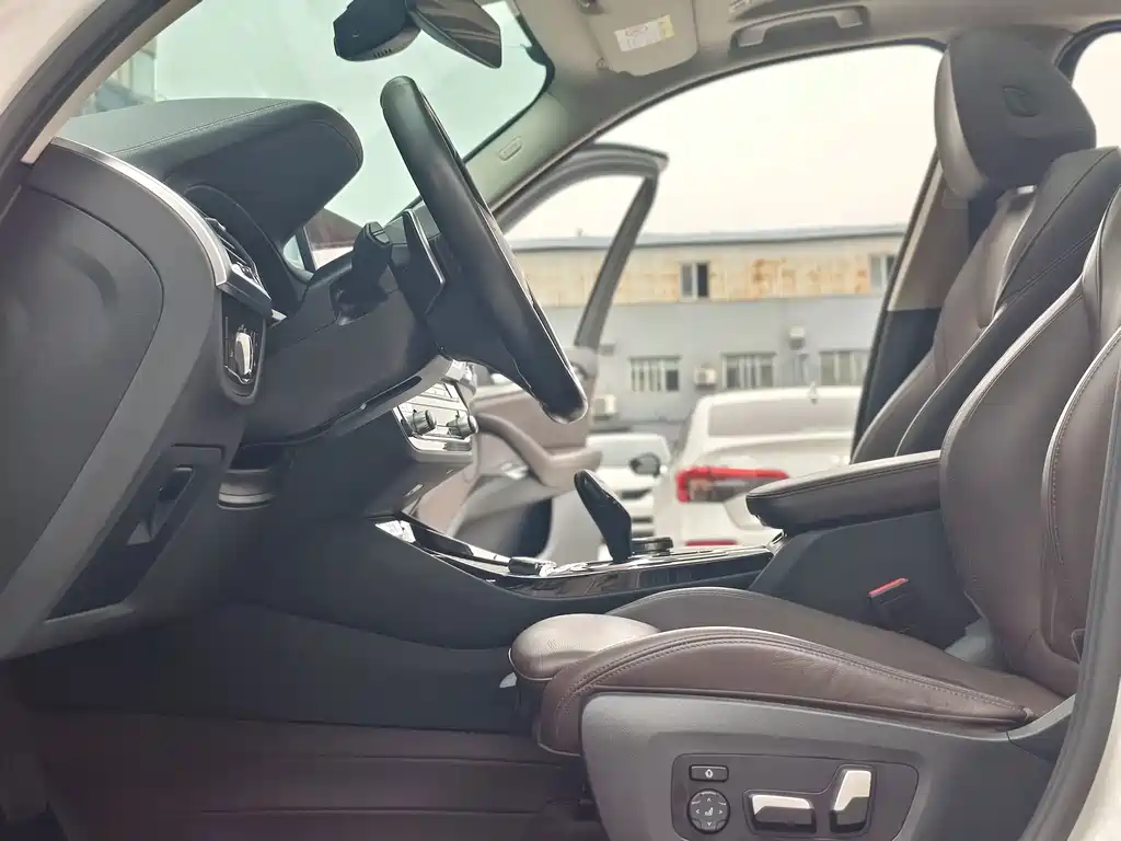 BMW X3 — миниатюра 12
