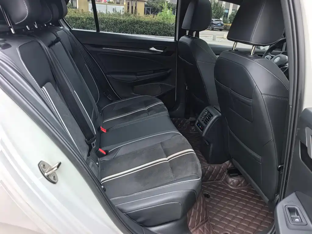Volkswagen Golf — миниатюра 19