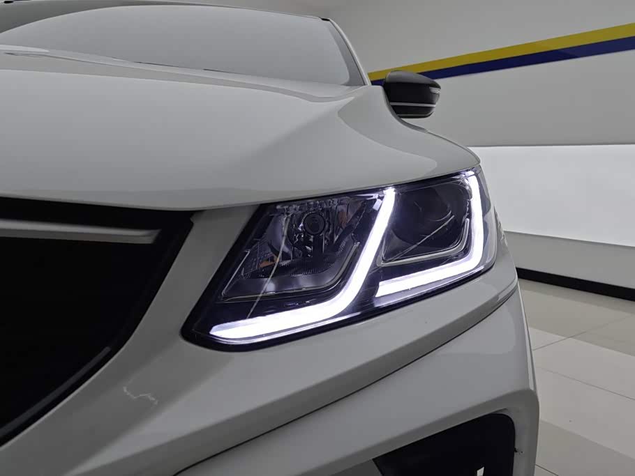 Geely Binyue 1.5 л 2024 г. Белый, пробег 22700 км