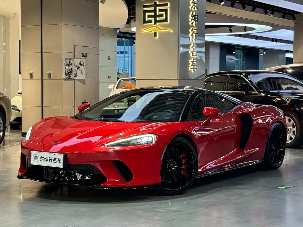 McLaren GT