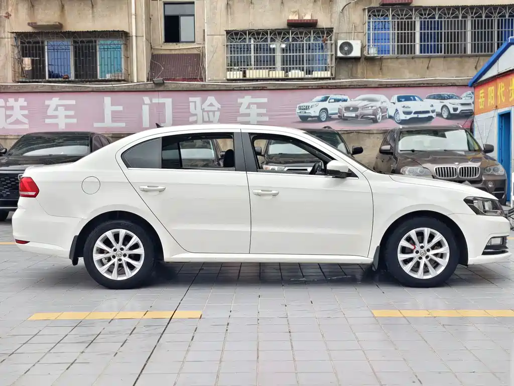 Volkswagen Lavida — миниатюра 4