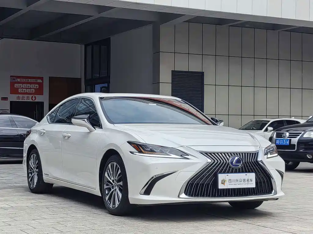 Lexus ES — миниатюра 3