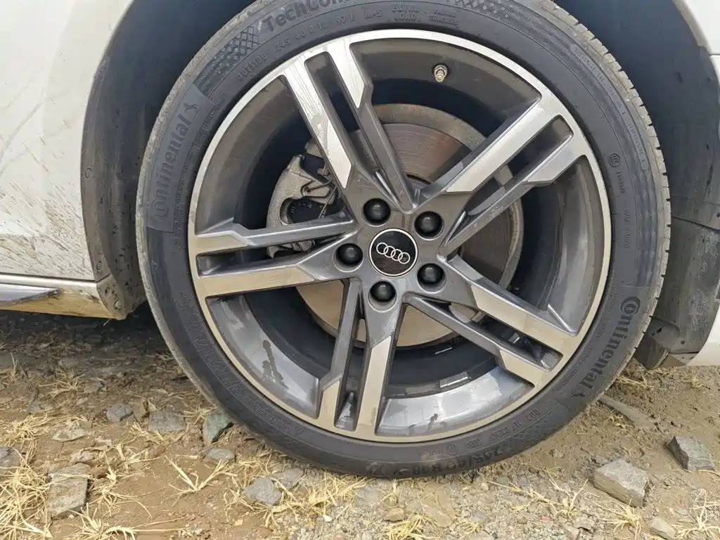Audi A4L — миниатюра 8